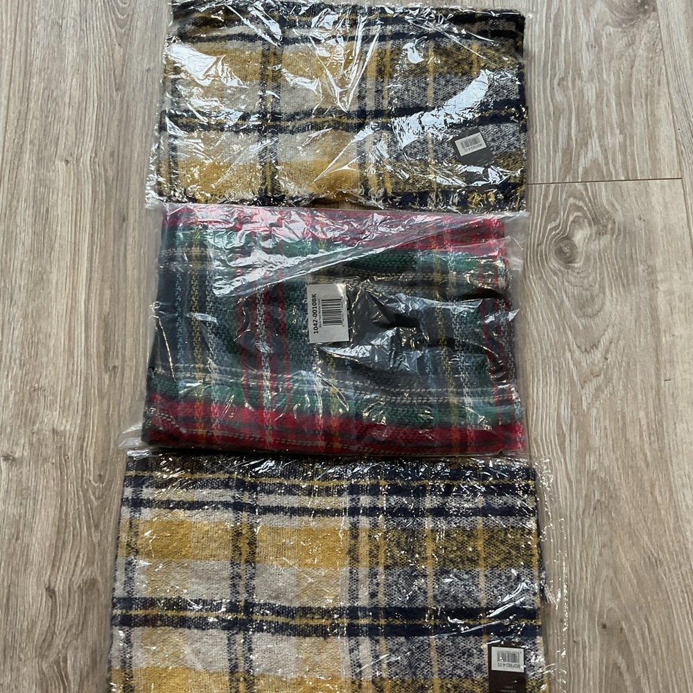 NWT Lot of 3 scarves